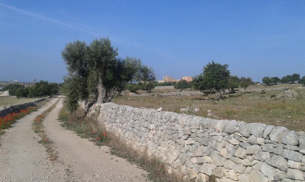 Il Baglio Di Kharrub Rural Guest House Pozzallo Exterior photo